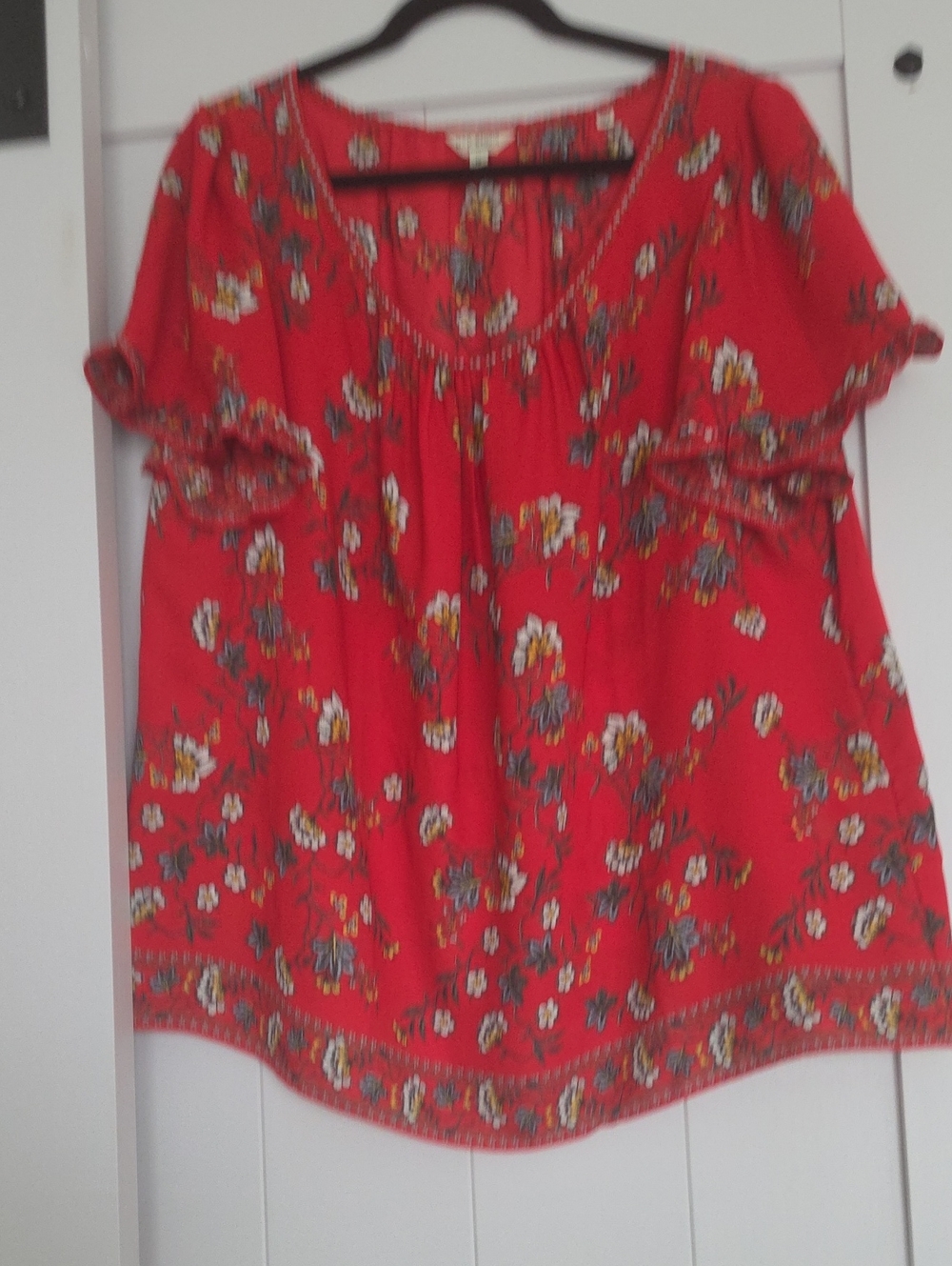 Max Studio Red Floral Short Sleeve Peasant Blouse